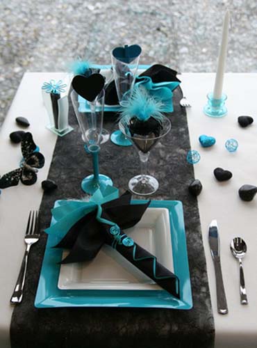 black-turquoise-colors-party-table-decoration-ideas